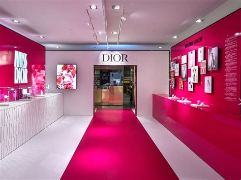 the pop up Miss Dior